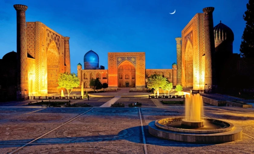 Trans Uzbequistán cultural y Moscú