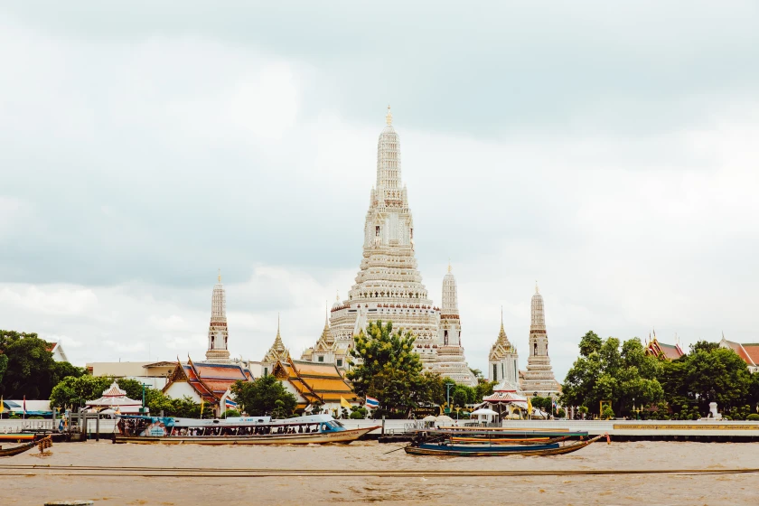 10 sitios imprescindibles que  debes visitar en Bangkok